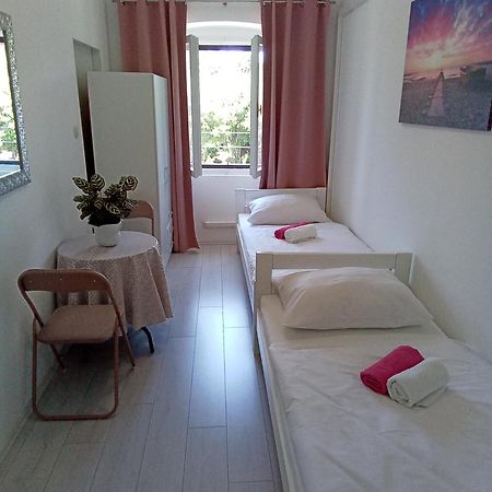 Soba Arena Hotel Pula Exterior photo